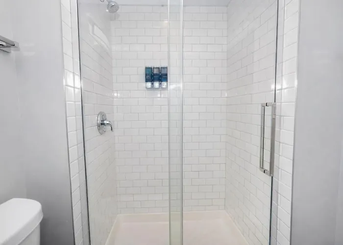 Modern 3br Downtown Near Loyola & Lakefront Apartment *
